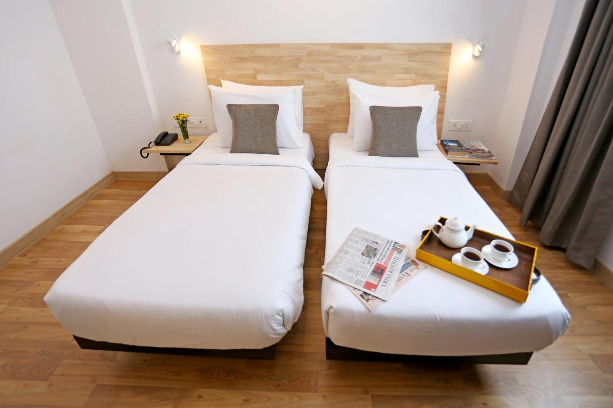 Oyo Townhouse 012 Kaushambi Metro Ghaziabad Ξενοδοχείο Εξωτερικό φωτογραφία
