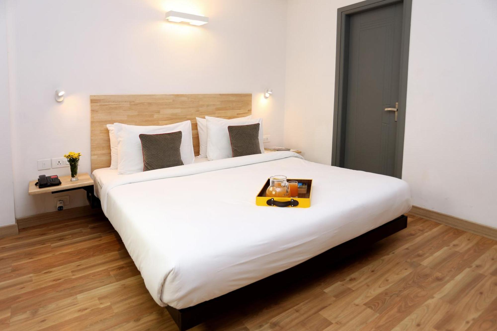 Oyo Townhouse 012 Kaushambi Metro Ghaziabad Ξενοδοχείο Εξωτερικό φωτογραφία