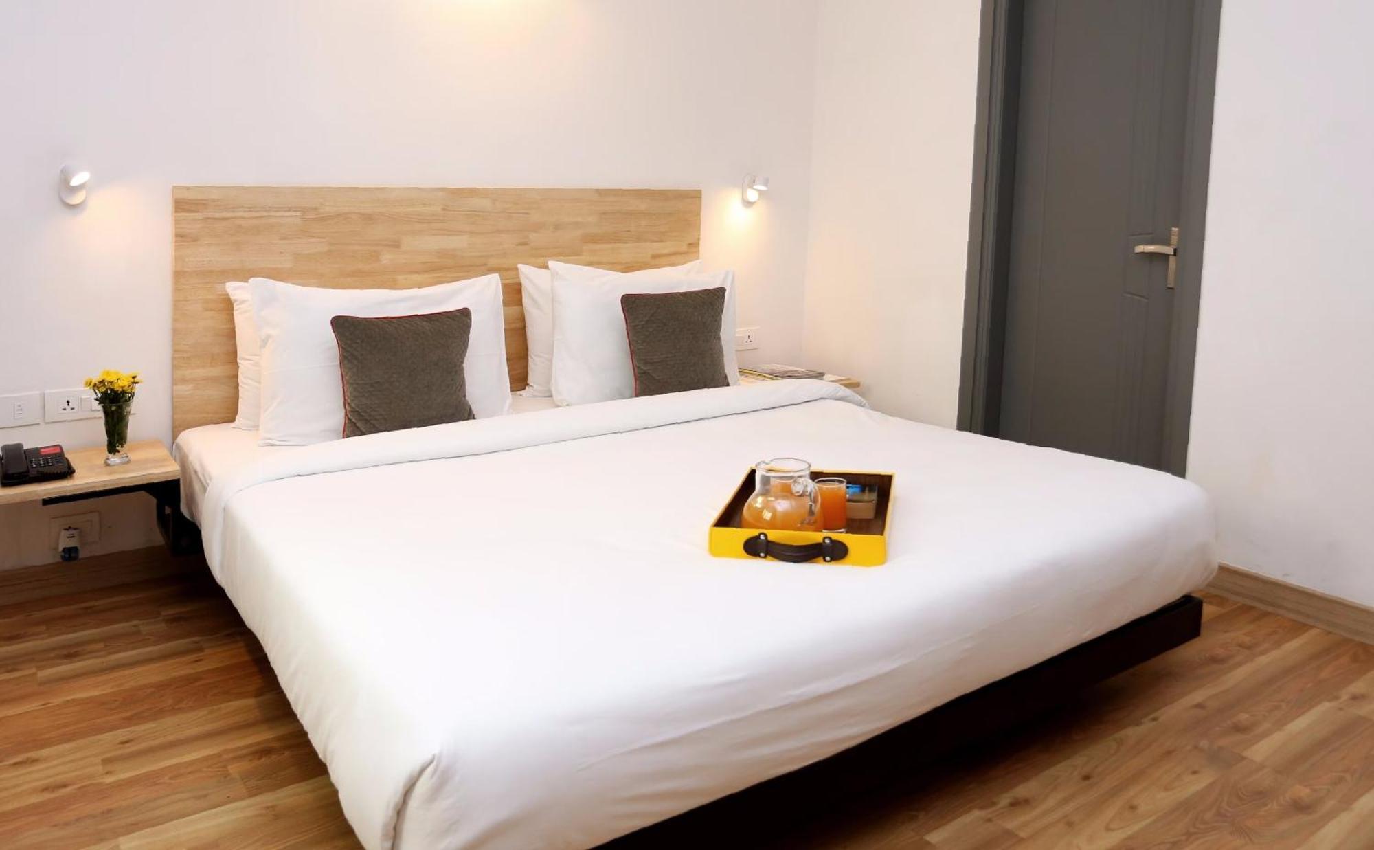 Oyo Townhouse 012 Kaushambi Metro Ghaziabad Ξενοδοχείο Εξωτερικό φωτογραφία